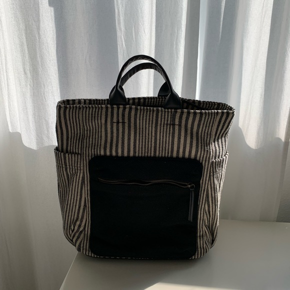 Striped backpack - Picture 3 of 3